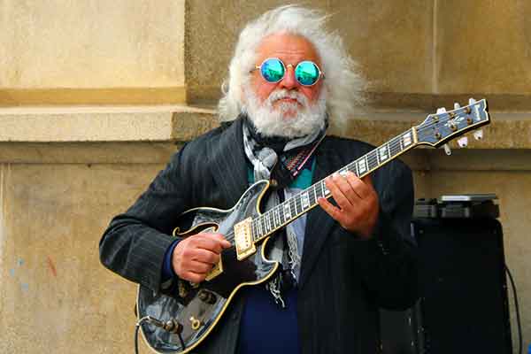 Corsica local Guitarist