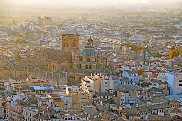 Granada panorama : a sensory feast.   