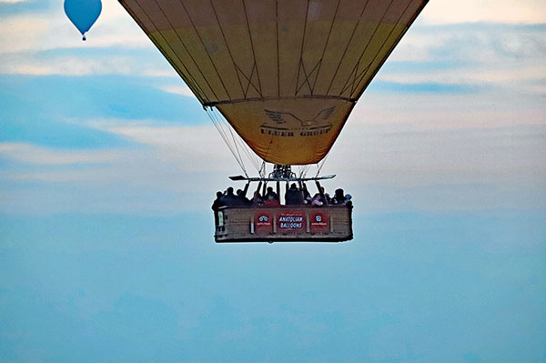 Suspended in time 0063w