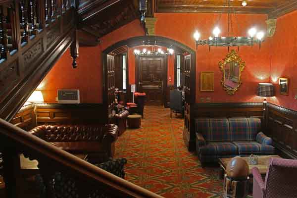 Tulloch Castle majestic and relaxing décor.