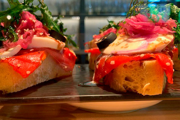 w CHEESE TAPAS
