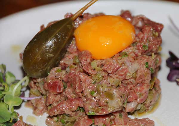 caption 9 steak tartareweb600x400
